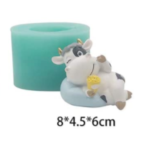 3D Cattle Cow Silicone Mold Clay Soap Plaster Epoxy Mould DIY Cake Chocolate 3D Cattle Cow Silicone Mold(Random color)