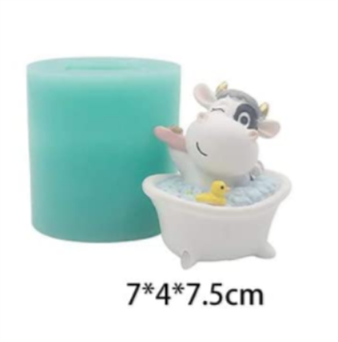 3D Cattle Cow Silicone Mold Clay Soap Plaster Epoxy Mould DIY Cake Chocolate 3D Cattle Cow Silicone Mold(Random color)