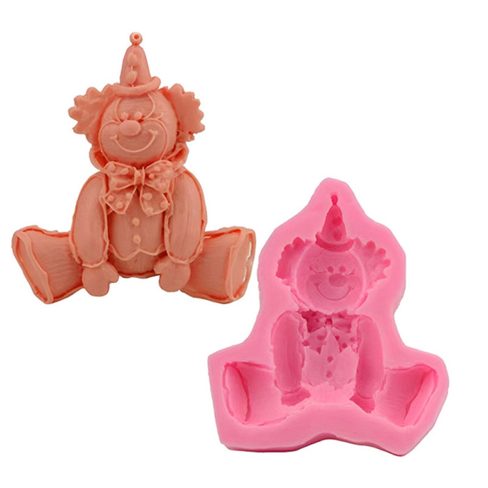 3D Clown Chocolate Fondant Silicone Molds for DIY Cake Fondant Biscuit Cookies Soap Sugar Pudding Chocolate Hard Candies Dessert Candle Decor