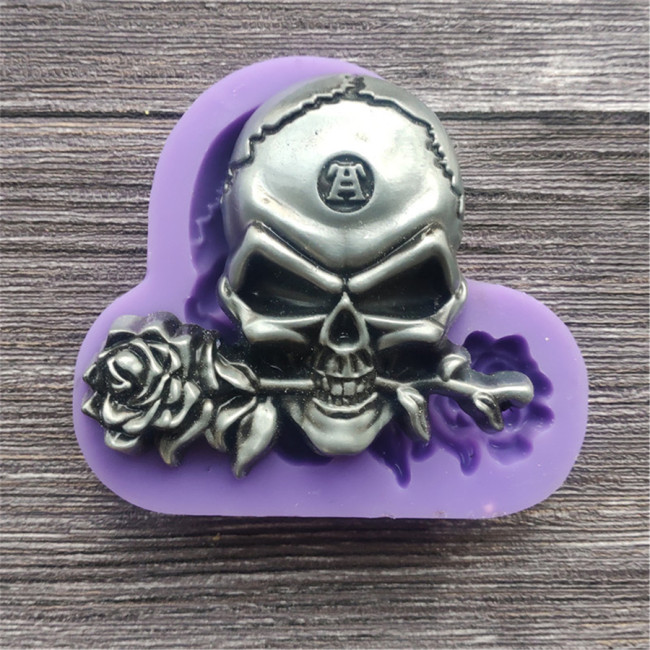 3D Skull Rose Silicone Molds for DIY Cake Fondant Biscuit Cookies Soap Sugar Pudding Chocolate Hard Candies Dessert Candle Decor(Random color)