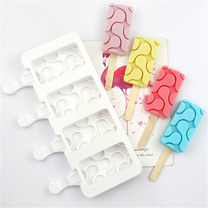 Popsicle module, silicone tray, circle pattern, each tray has 4 slots and 30 wooden sticks - soft food grade materials - very suitable for homemade ice cream, frozen yogurt, chocolate and cake