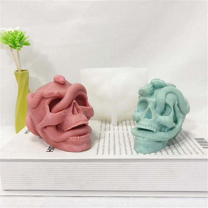Snake Skulls Silicone Molds 3D Snake Skull Candle Mold Soap Mold Epoxy Resin Mold Halloween Chocolate Candy Mold Cake Molds (Random color)