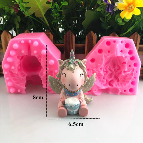 3D sitting Unicorn shaped cake mold silicone sugar turning baking tool mousse aromatherapy plaster mold