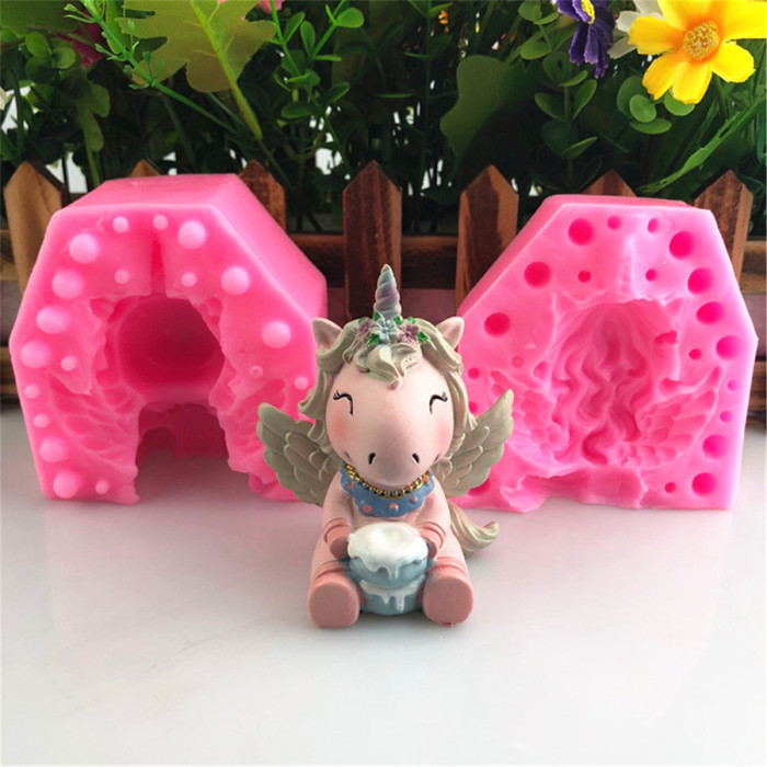 3D sitting Unicorn shaped cake mold silicone sugar turning baking tool mousse aromatherapy plaster mold