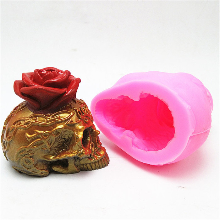 Skull Silicone Mold Fondant Cake Chocolate Candle Mold Epoxy Resin Mold Jewelry Keychain Pendant Ornament Silicone Mold(Random color)