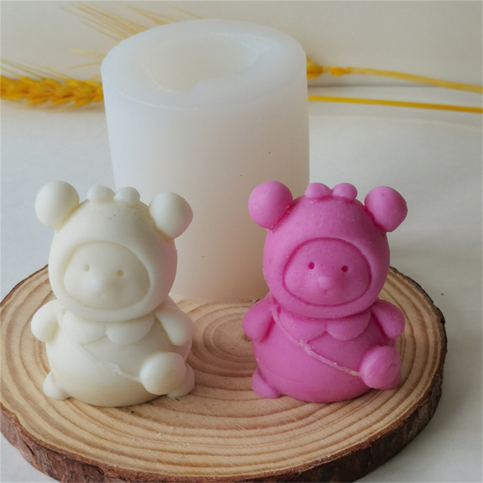 Mini stereo backpack bear silicone mold car mounted aromatherapy pendant color gypsum drip decorative ornaments mold