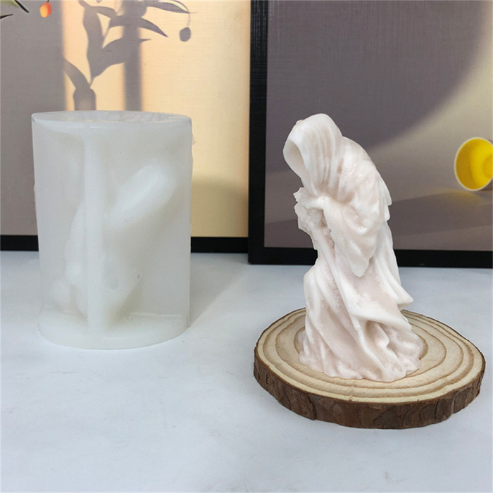Mysterious Ghost Man in Black Silicone Candle Molds Halloween Samurai Mold for Handmade Aromatherapy Candles Plaster Ornaments DIY Casting Epoxy Resin Polymer Clay