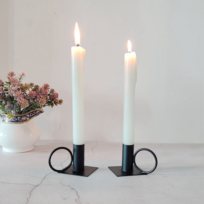 Set of 2 Black Retro Candlestick Holders With Ring Handle Taper Candle Holders Table Decoration Halloween Christmas Holiday Party Candlelight Stand
