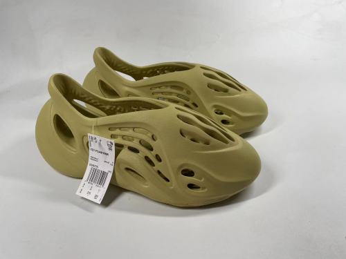 adidas  Yeezy Foam Runner  MX Cream Clay