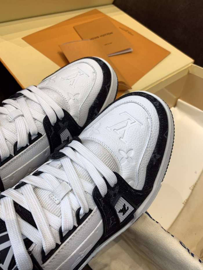 Louis Vuitton LV TRAINER SNEAKER shoes LV010