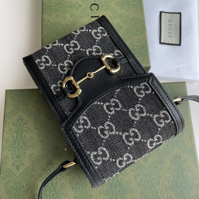 Gucci625615LM011