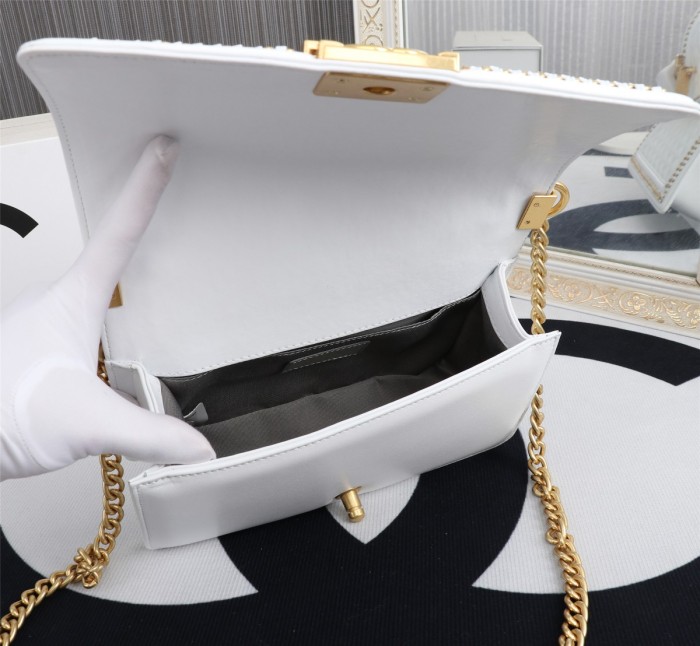 chanel8049PYD082