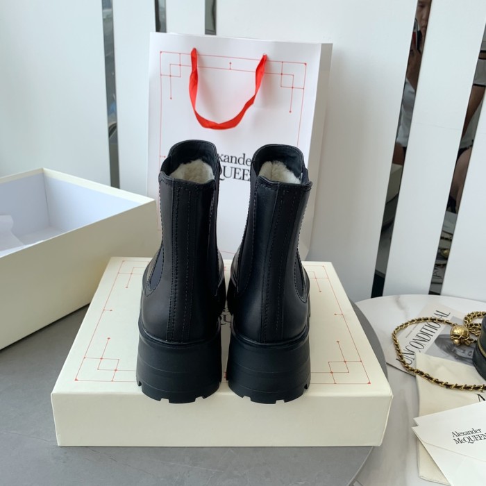 Alexander MCQueen shoes fluff inside high-top no shoelace 001