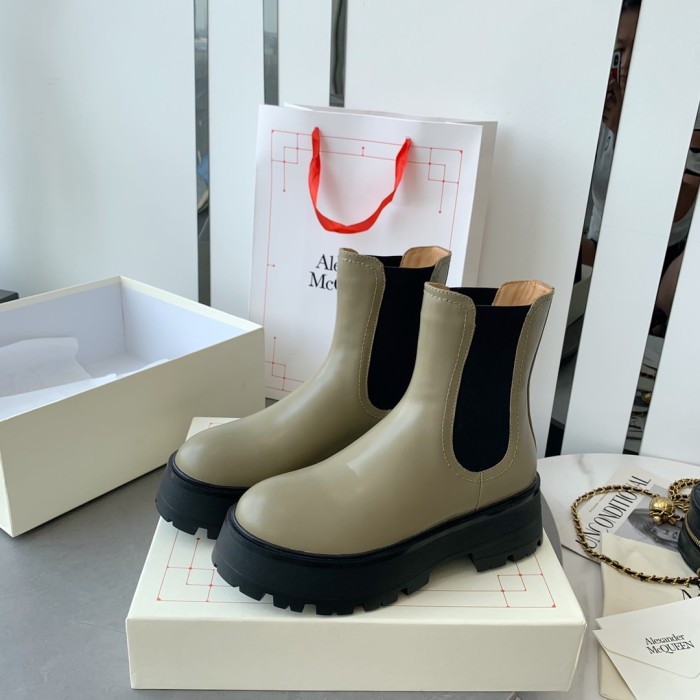 Alexander MCQueen shoes fluff inside high-top no shoelace 001