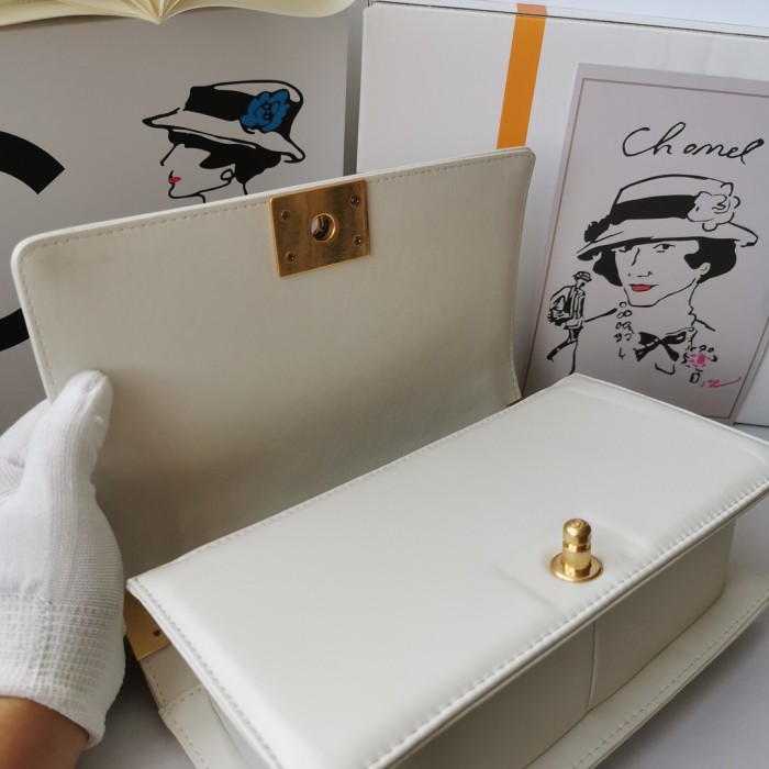 chanel6708PYD042