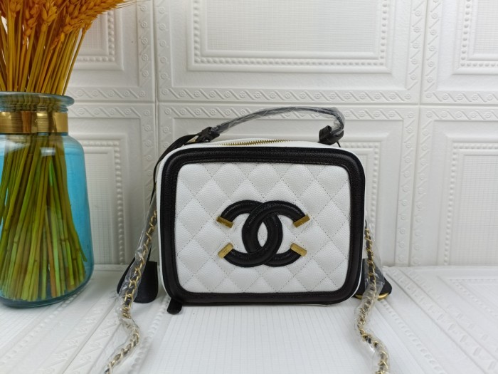 chanel229largePYD022