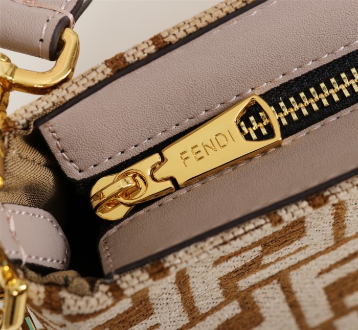 Fendi6876JQE091