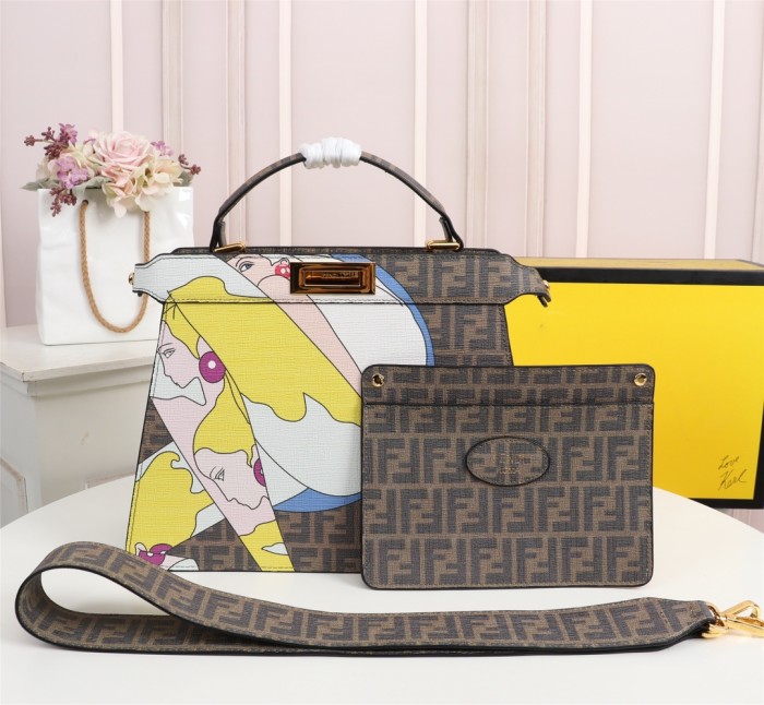 Fendi006JQE012