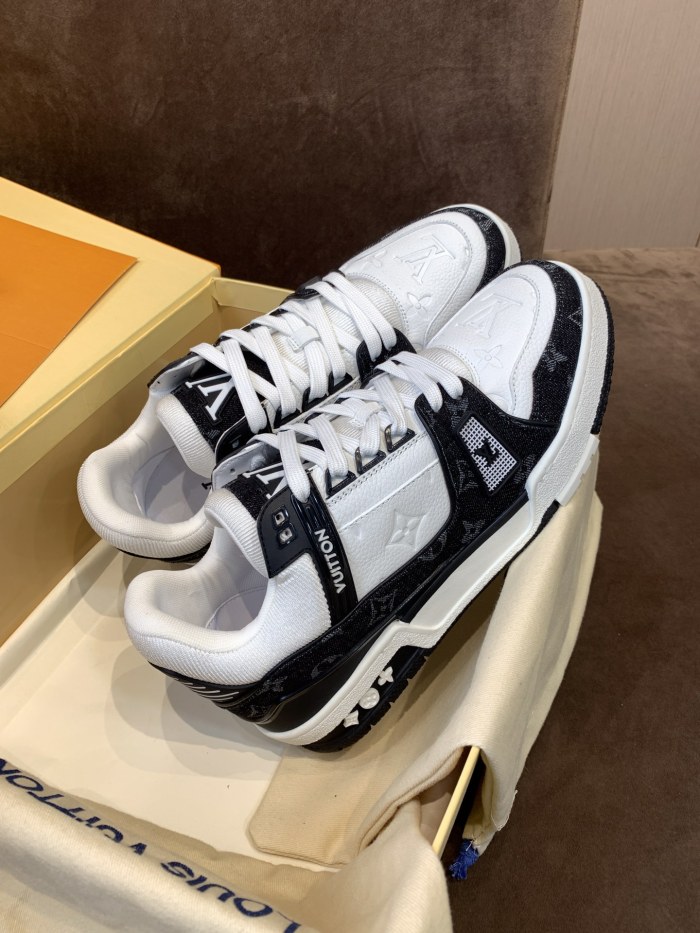 Louis Vuitton LV TRAINER SNEAKER shoes LV010