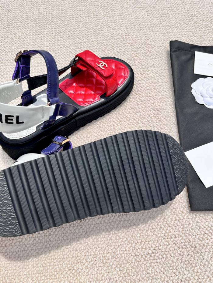 Chanel 糖果色凉鞋052