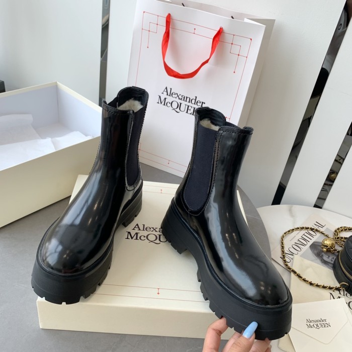Alexander MCQueen shoes fluff inside high-top no shoelace 001