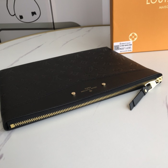 Louis Vuitton DAILY POUCH