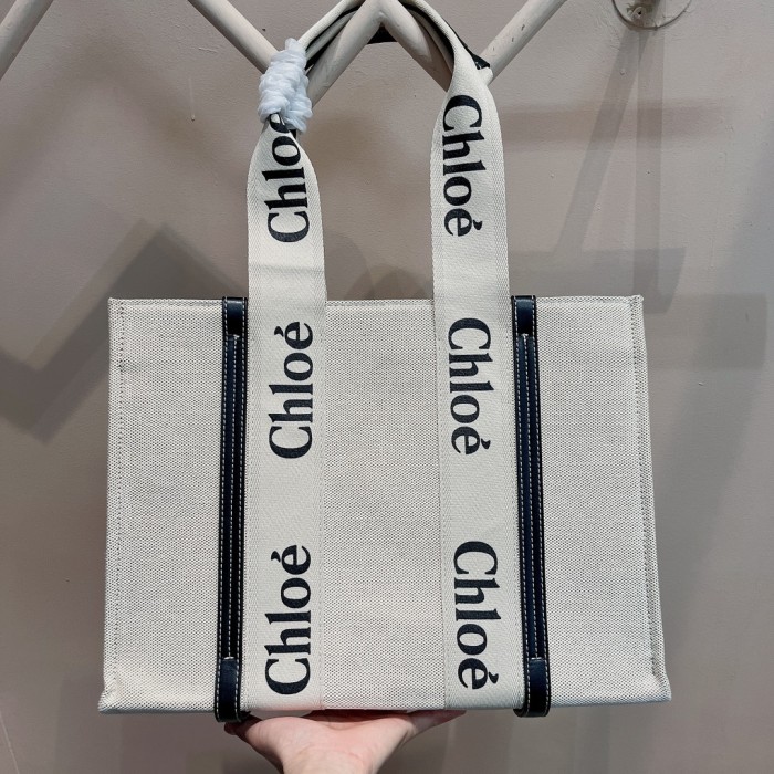 Chloe002LM501