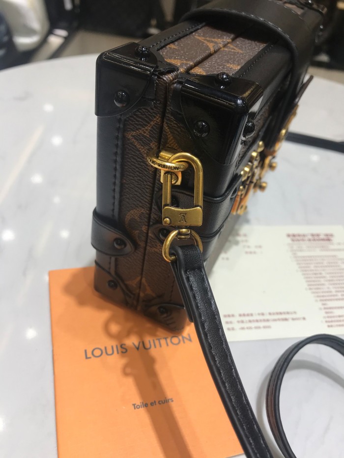 LV94219KF061
