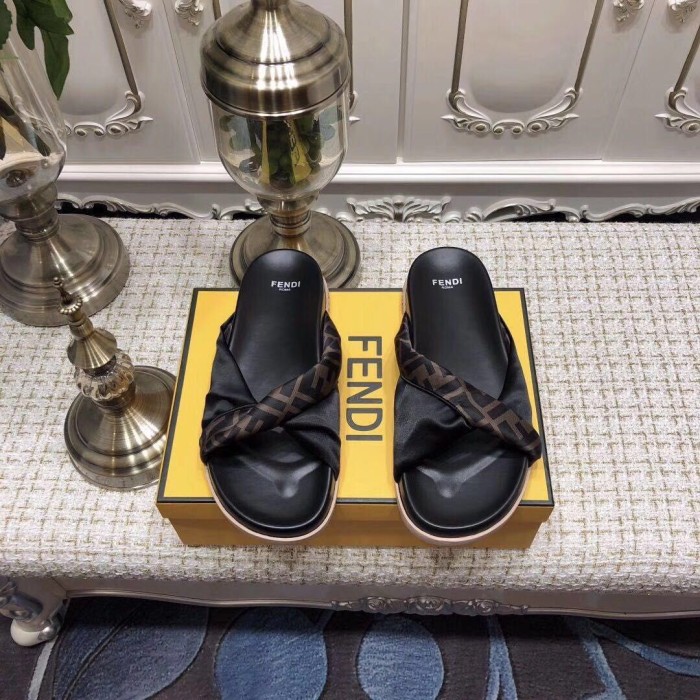 Fendi 丝巾拖002