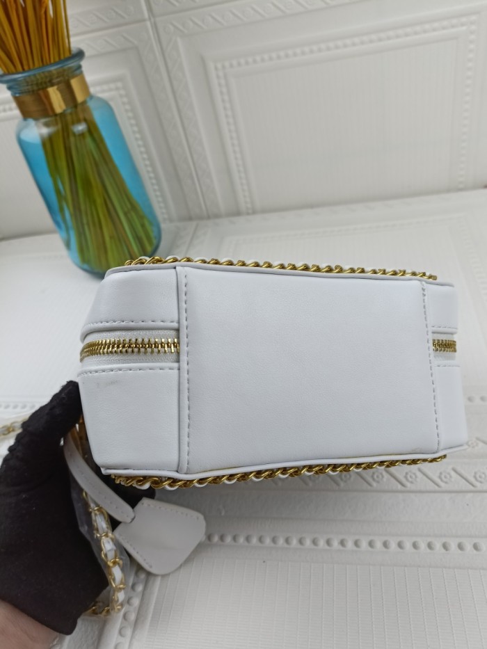 chanel228smallPYD022