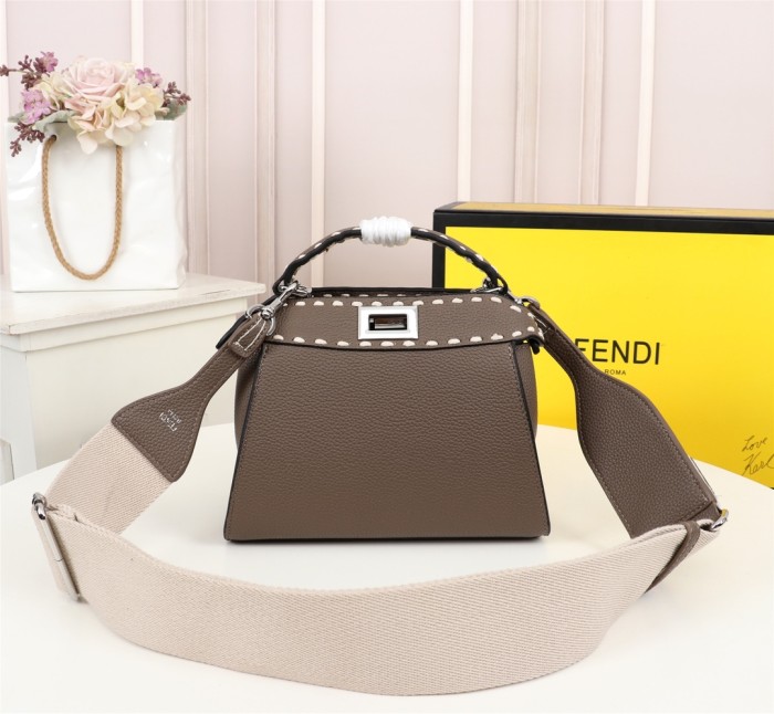 Fendi1120JQE042