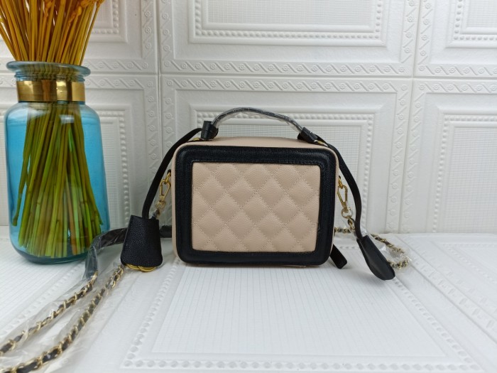 chanel229smallPYD002