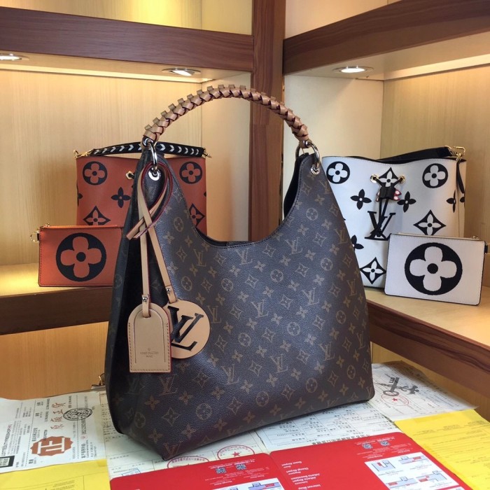 Louis Vuitton CARMEL