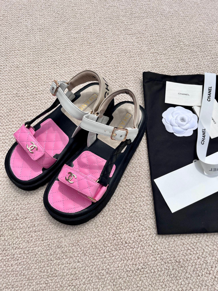 Chanel 糖果色凉鞋052