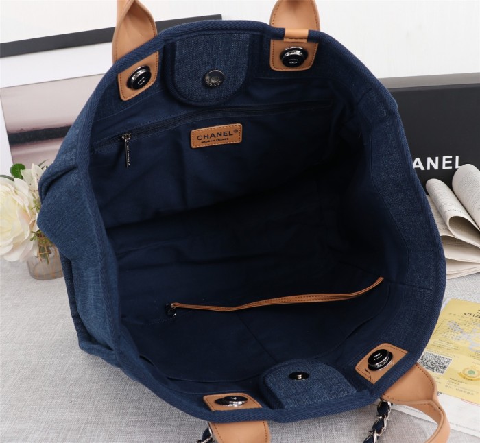chanel610PYD022