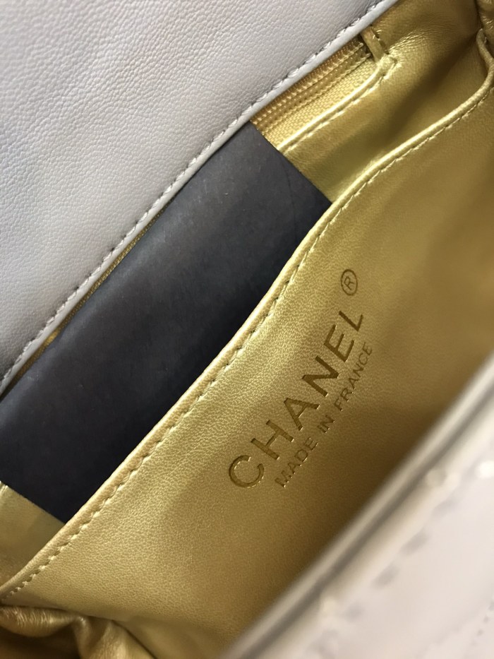 Chanel 17CM 2048
