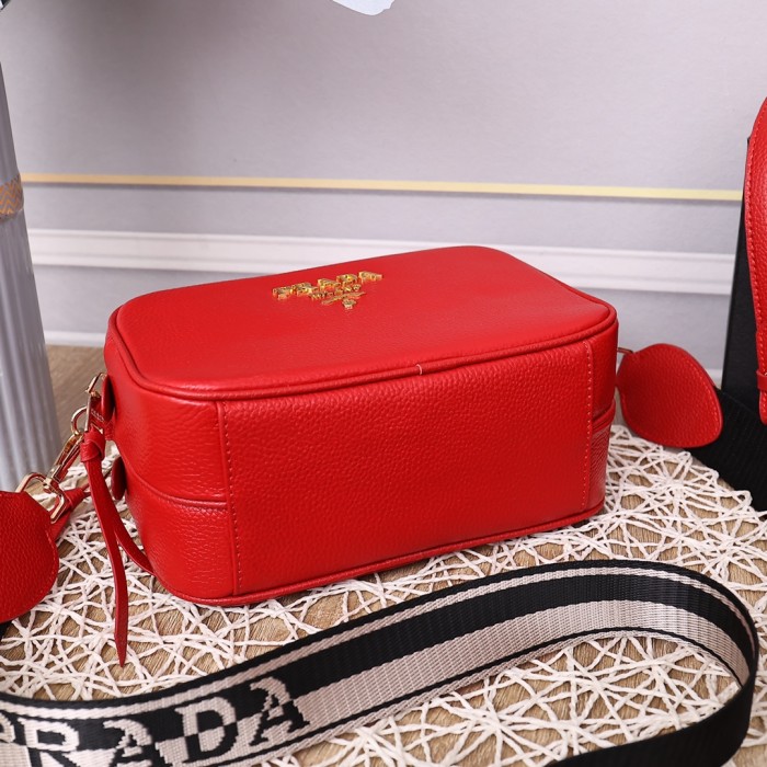 Prada0838 22PJ061