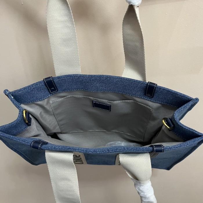 Chloe002LM501