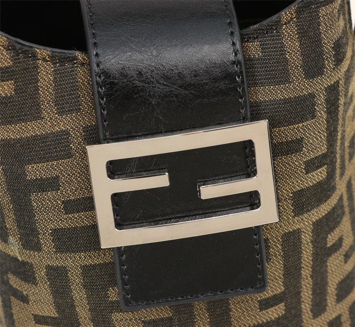 Fendi2010JQE071