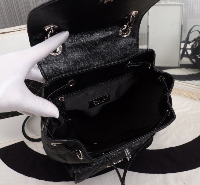 chanel8209PYD032