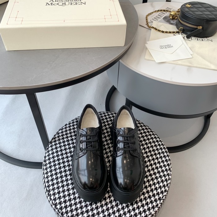 Alexander MCQueen shoes Low-top fluff inside 001