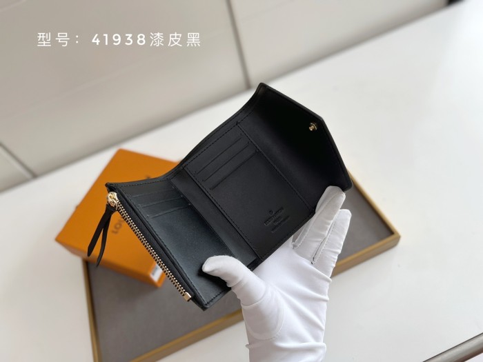 Louis Vuitton VICTORINE WALLET