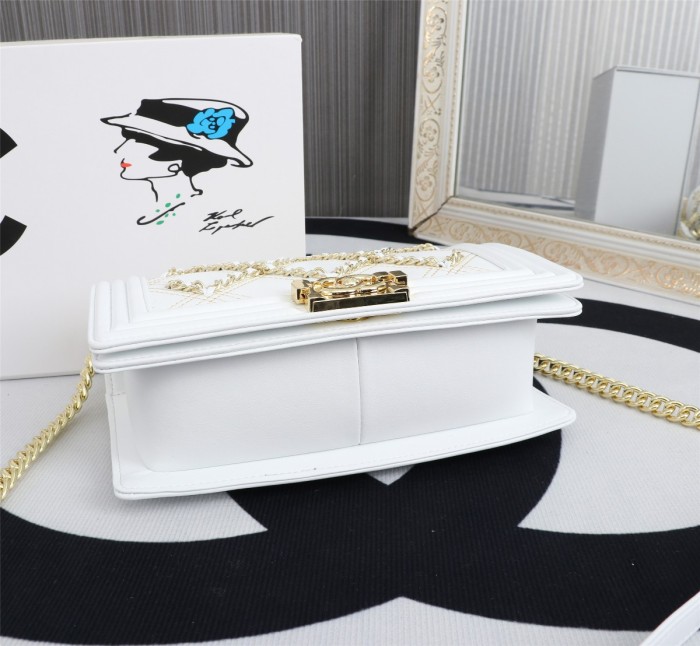 chanel8047PYD072