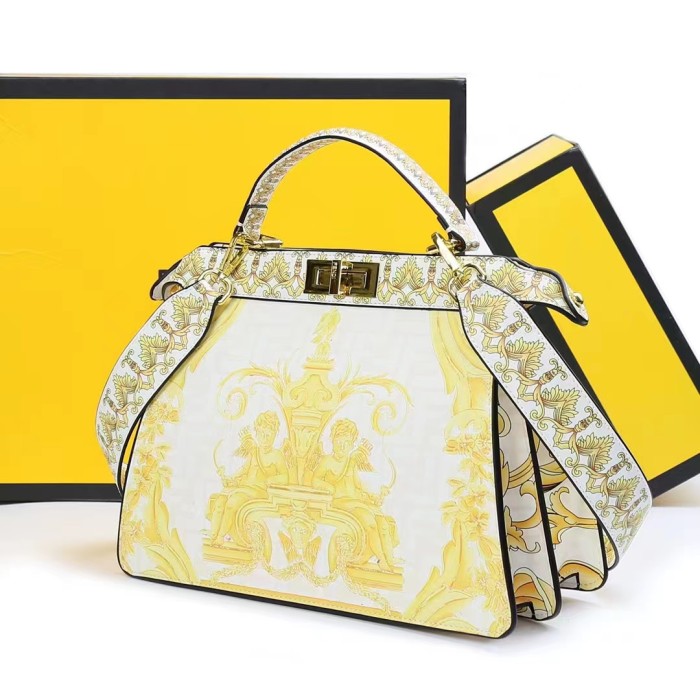 Fendi008JQE082