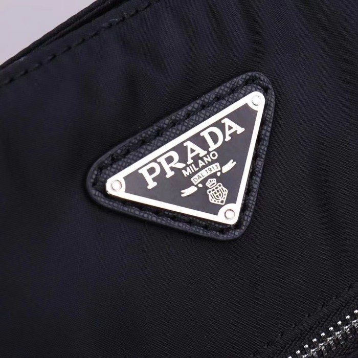 Prada052HMF041
