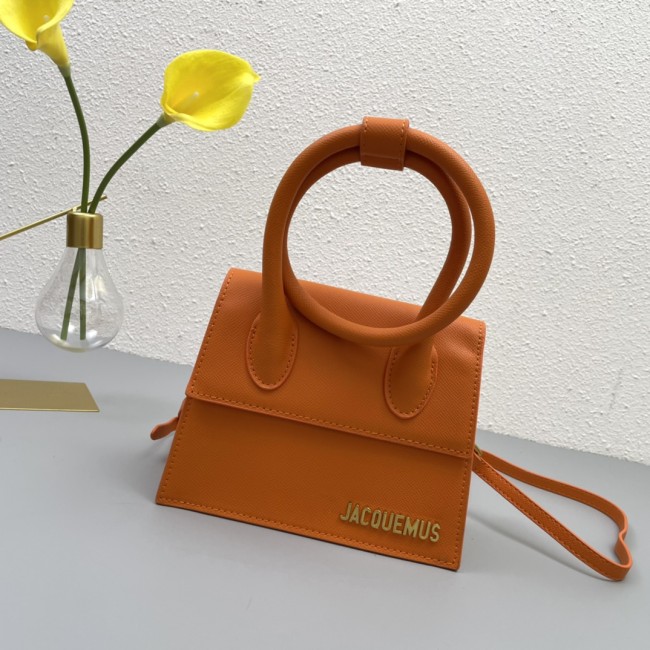 JACQUEMUS 2023 22PJ551
