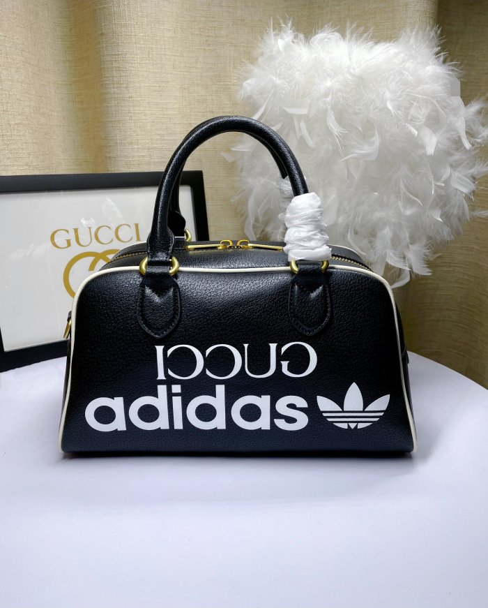 GUCCI ＆ Adidas mini duffel bag 702397