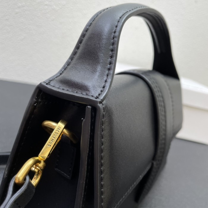 JACQUEMUS JA005 22PJ581