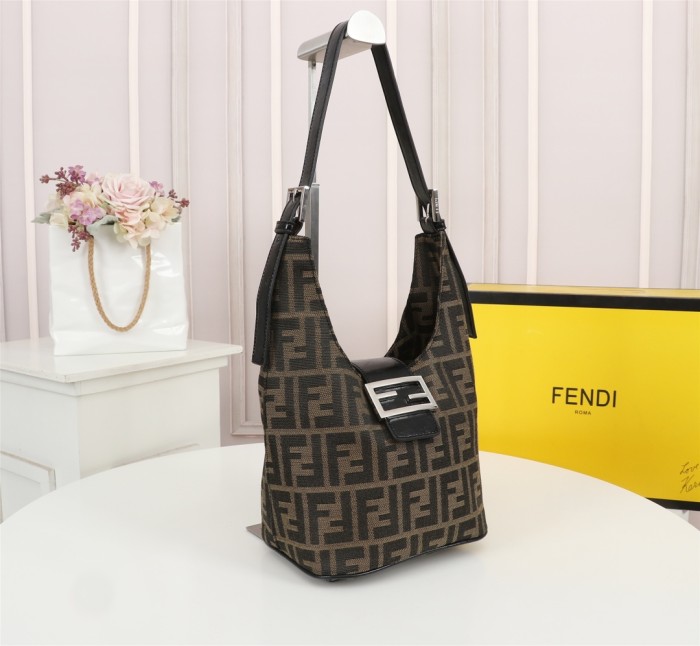 Fendi165JQE061