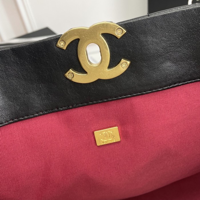CHANEL 19 SHOPPING BAG
